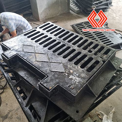 Iron gully grate